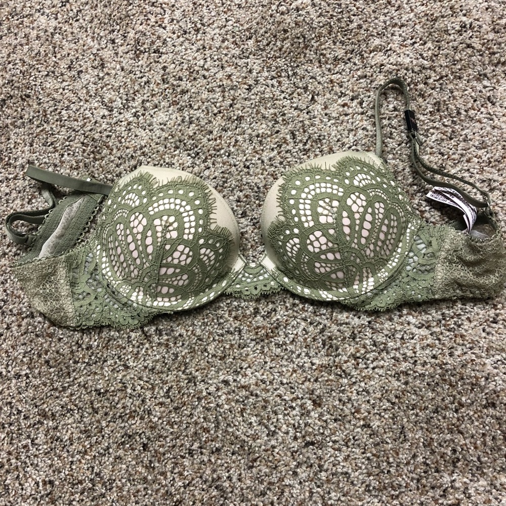 Green lace Victoria’s Secret bra